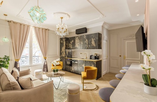 Quartier Sainte-Avoye Apartment | Merveil Luxury Suites - Ours I-II