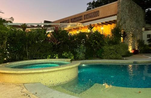 Central Cuernavaca Hotel | Mesón de las Delicias