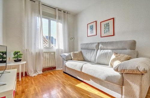 Old Town Apartment | Mesón Pamplona by Clabao