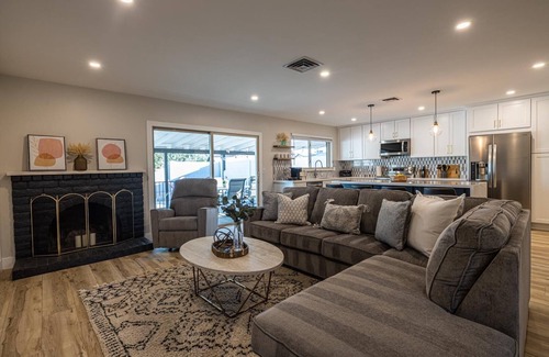 Mesa House | Mesa 4BR Haven: Heated Pool, Putting Green