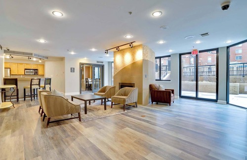 Ballston Apartment | Metro Access, Modern Comfort Apt