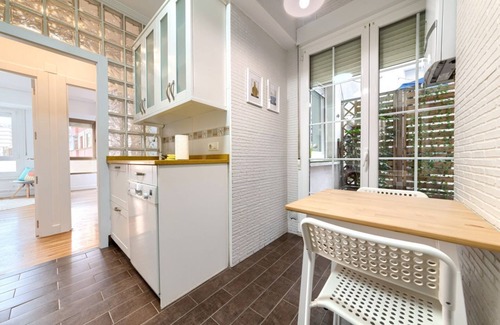 Bilbao Apartment | Metro Adjacent Modern Home