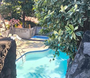 Praia dos Anjos House | Meu Aconchego Casa Duplex com Piscina e Salão de jogos, 400mt da Praia