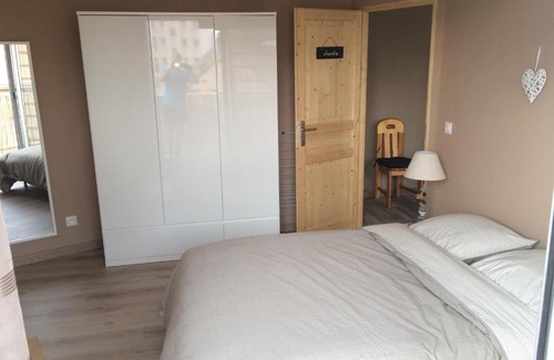 Faubourg North Apartment | Meublé de Tourisme Au Troubadour, vaste T2 proximité République avec garage