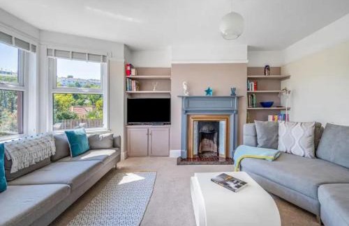 Mevagissey House | Mevagissey Holiday Home - sea view and parking