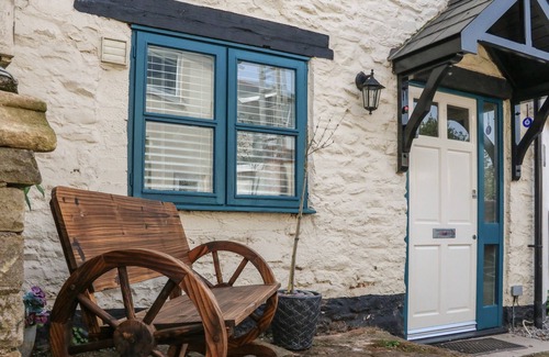 Porlock Cottage | MEWS COTTAGE, pet friendly in Porlock