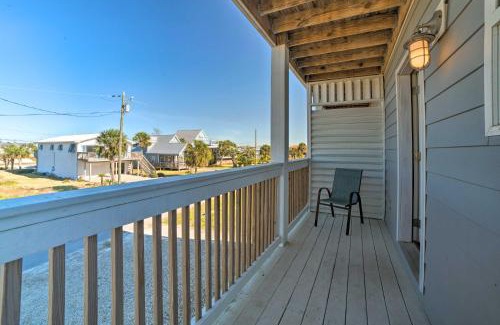 Mexico Beach House | Mexico Beach Home with Balcony - Steps to Beach