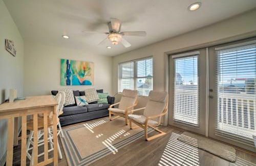 Mexico Beach House | Mexico Beach Home with Balcony - Steps to Beach