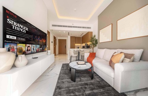 Nad Al Sheba Apartment | Meydan Apartments sleeps 4 with Swimming Pool View