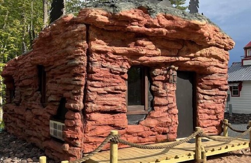 Bayfield Apartment | Meyers Beach Sea Cave Deluxe #2 on map