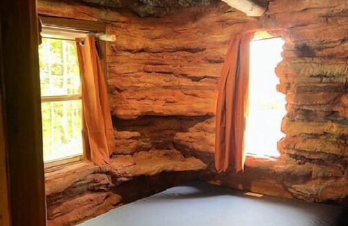 Bayfield Apartment | Meyers Beach Sea Cave Deluxe #2 on map