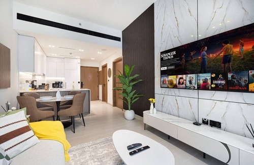 Jumeirah Village Circle Apartment | MGM Dubai | Luxury Stay