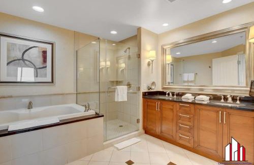 Las Vegas House | MGM Signature-24-716 Jacuzzi Studio