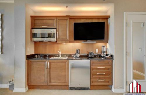 Las Vegas House | MGM Signature-24-716 Jacuzzi Studio