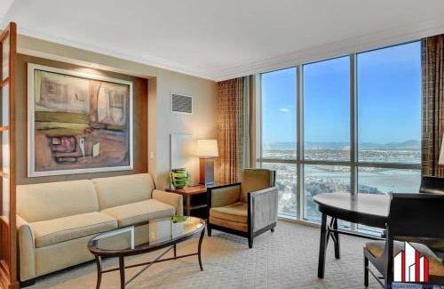 Las Vegas House | MGM Signature-24-716 Jacuzzi Studio