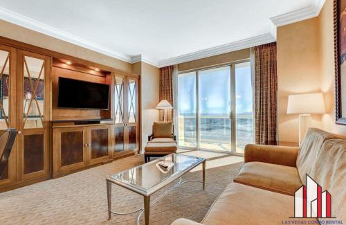 Las Vegas House | MGM Signature-28-602 1Br 2Ba Balcony Jacuzzi Suite