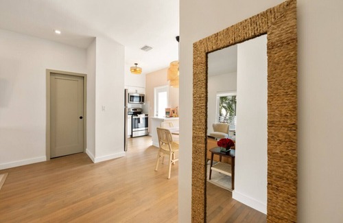 West Avenue Condo | MIA - 1451 Lincoln Terrace #4 (2B)