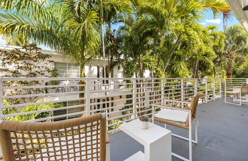 West Avenue Condo | MIA - 1451 Lincoln Terrace #4 (2B)