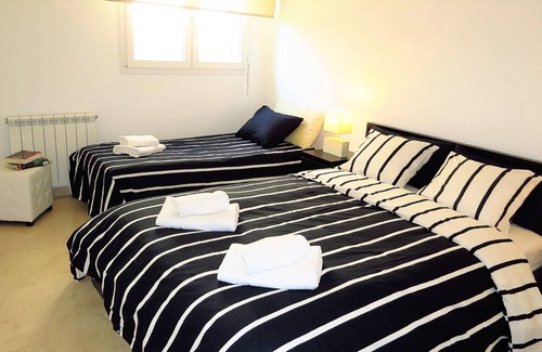 Montgat Apartment | MIA BEACH CITY-apartment, terrace, pool, garage, wifi-internet.