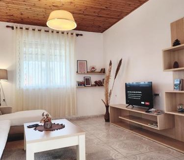 Divjake Apartment | Mia Guest House - Entire home with balcony & garden