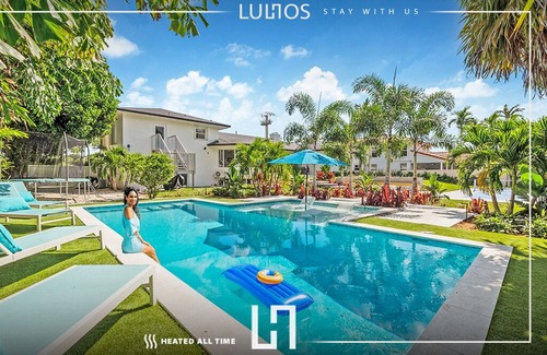 Flagami House | Miami 8BR Mansion w/Pool & Playground
