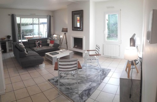 Anglet Bed & Breakfast | Miarritze private room in Anglet villa