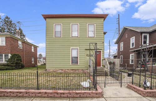 Michigan City Apartment | Michigan City, IN Urban Upper apartment Historical District