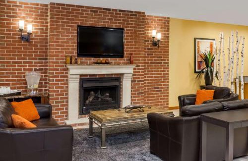Roseland Hotel | Microtel by Wyndham South Bend Notre Dame University