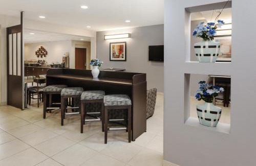 Elkhart Hotel | Microtel Inn and Suites Elkhart
