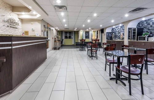 Fort Worth Hotel | Microtel Inn & Suites by Wyndham Ft. Worth North/At Fossil