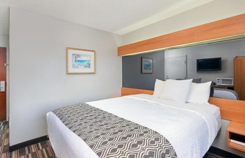 Cordova Hotel | Microtel Inn & Suites by Wyndham Cordova Memphis Wolfchase