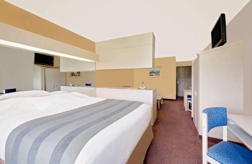Joplin Hotel | Microtel Inn & Suites by Wyndham Joplin