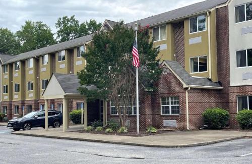 Central Newport News Hotel | Microtel Inn & Suites Newport News