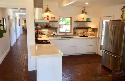 Santa Monica House | Mid-Century Bungalow with Private Beach Access Minutes from 30 A