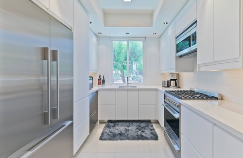 Palm Springs Condo | Mid Century Condo - Perfect Location w/5 Star Amenities!