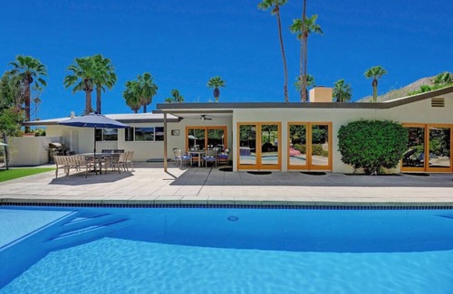 Uptown Design District House | Mid-Century Gem In The Heart Of Palm Springs