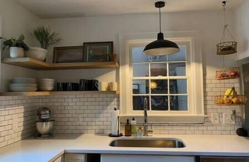 Athens House | Mid Century Home w/Outdoor Living