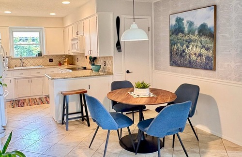 West Arlington House | Mid-Century Jewel, minutes from entertainment district