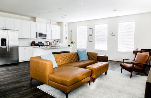 Northside House | Mid-Century Modern Home is 10 minutes from Downtown Houston