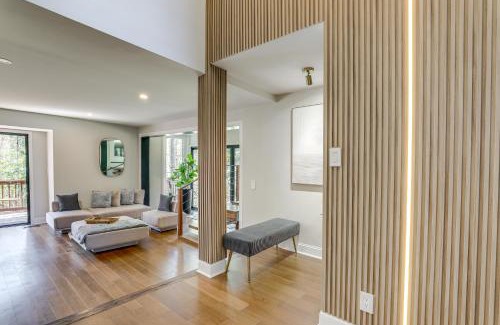 Sandy Springs House | Mid-Century Modern Luxe Retreat with Hot Tub and Decks