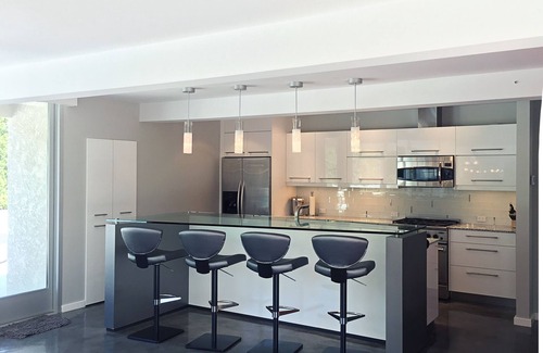 Palm Desert House | Mid-Century Modern Soul, Lux Euro Sleek Style. El Paseo - South Palm Desert