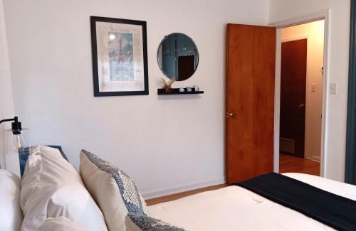 Eustis House | Mid Century Style Cottage Near Historic Downtown