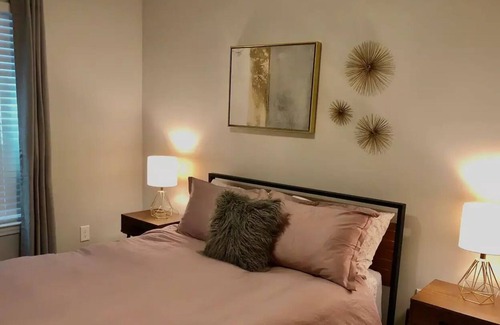 Tulane - Gravier Apartment | Mid City Comfort