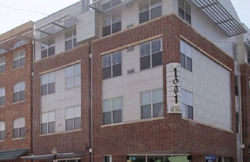 Downtown Dallas House | Mid rise Downtown Apartment