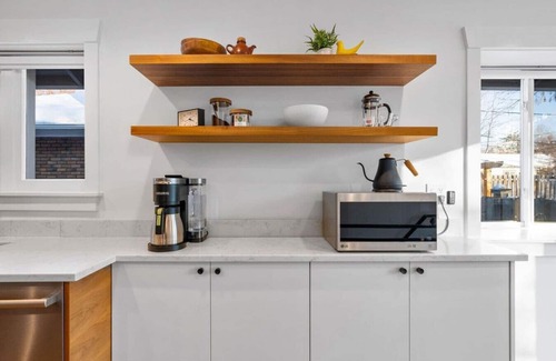 East Central House | Mid-Term Gem in Sugarhouse – Hot Tub, Sauna & Workspaces