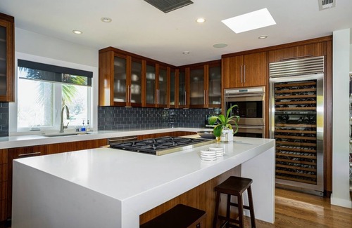 Napa House | Midcentury modern luxury in Napa with pool