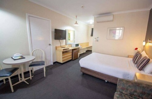 Orange Hotel | Midcity Motor Lodge
