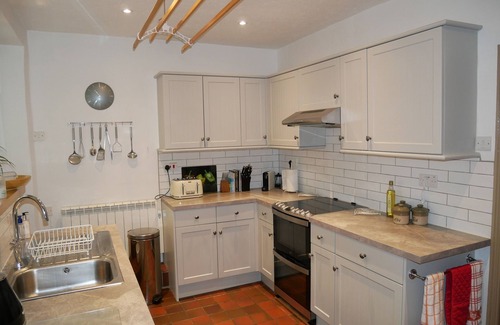 Middleham Cottage | MIDDLE COTTAGE, pet friendly, character holiday cottage in Middleham