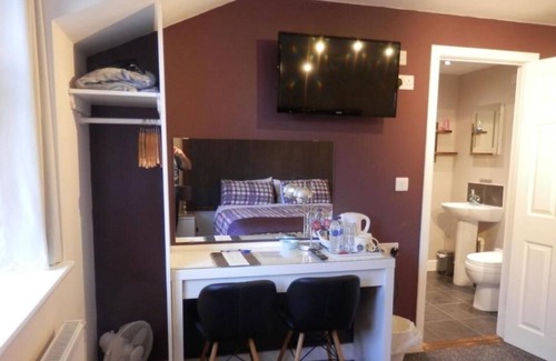 Binley Bed & Breakfast | Middle House Bed and Breakfast