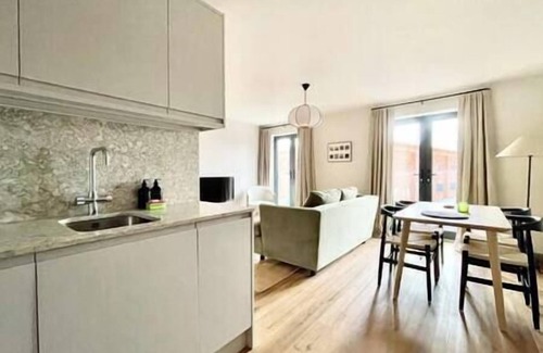 Bristol Apartment | Midland Suites- Apartment 5